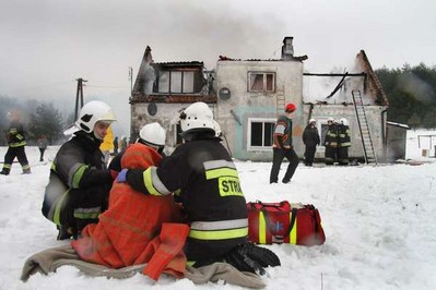 Rodzice z dziećmi w pożarze stracili wszystko. Pomóżmy im!