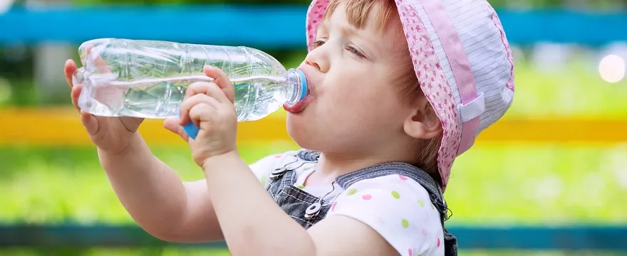 Objawy odwodnienia u dziecka: przyczyny, test skórny i zagrożenia