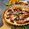 SMAKOWITE Quiche z kurkami i świeżym cząbrem